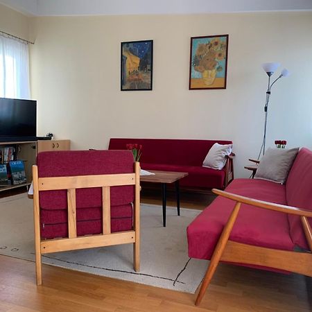Bright Top Floor Apartment With Free Parking Skopje Zewnętrze zdjęcie